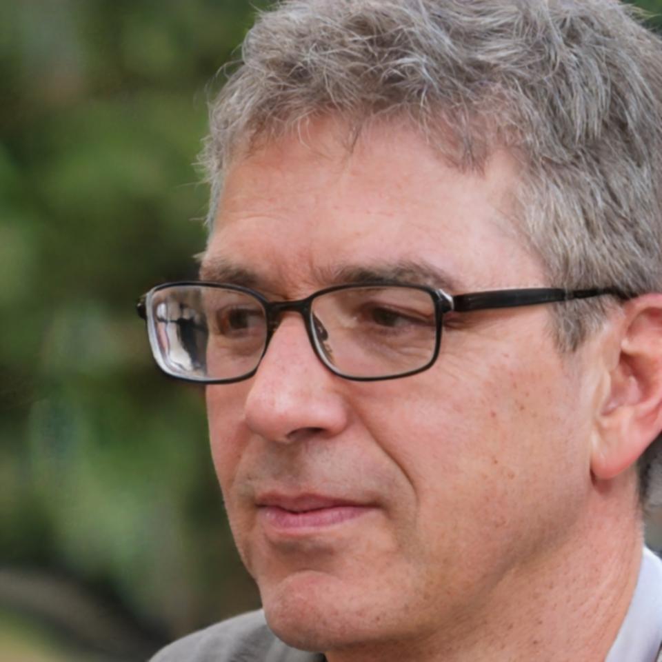 Instructor de operaciones comerciales