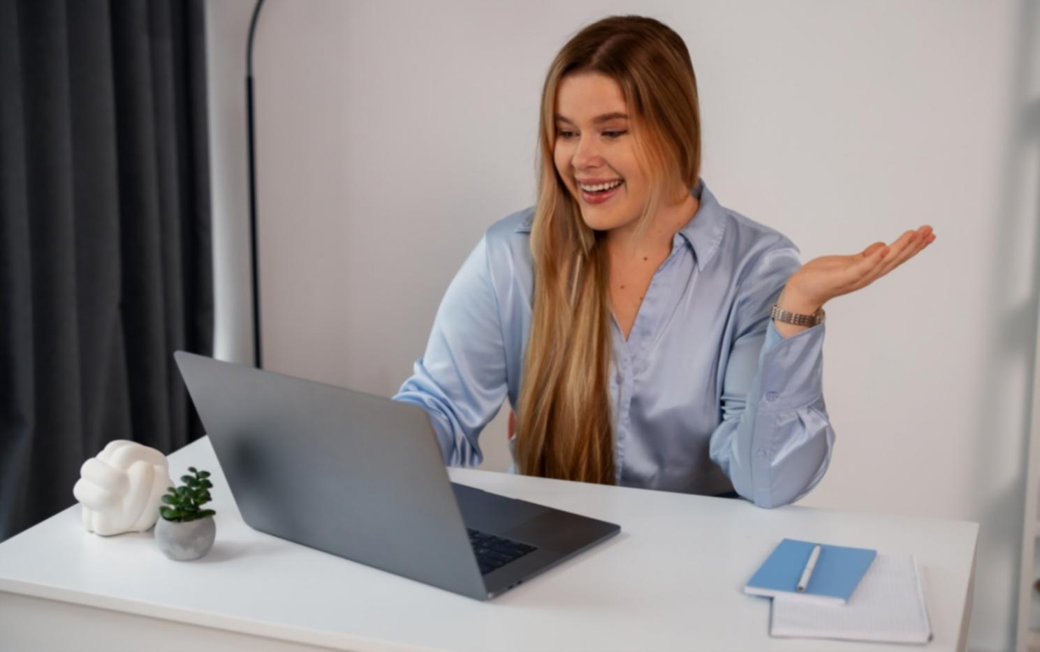 Equipo de cerinthavo colaborando en el desarrollo de soluciones financieras adaptadas